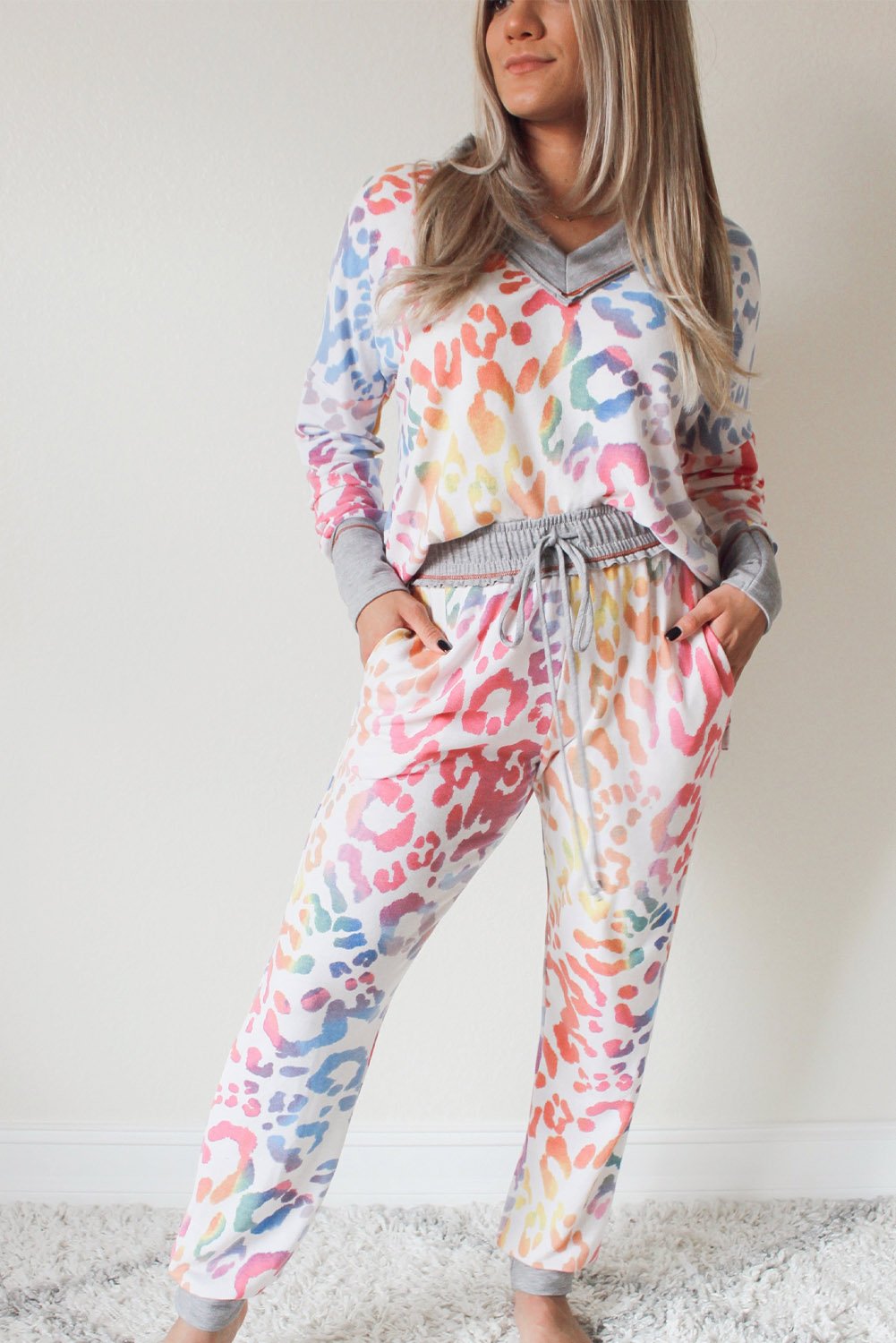 Multicolor V-neck Leopard Print Color Block Joggers Set